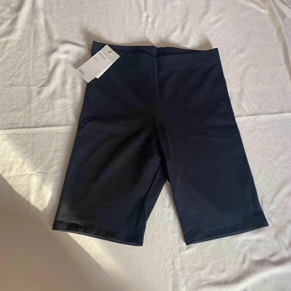 NORDSTROM RACK Runaround Biker Shorts - Picture 1 of 3